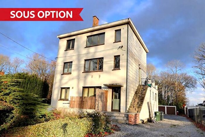 Rue de Gozée, MontignyleTilleul - Appartement 5 pièces à vendre