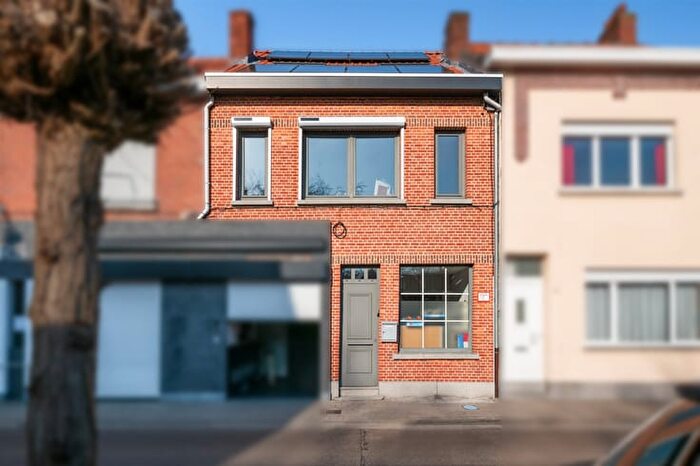 Maison 3 pièces à vendre - Leeuwenstraat, Brasschaat