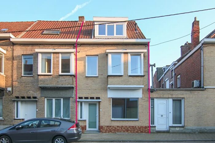 Antoon Van Dycklaan, KORTRIJK : Maison 3 pièces à vendre