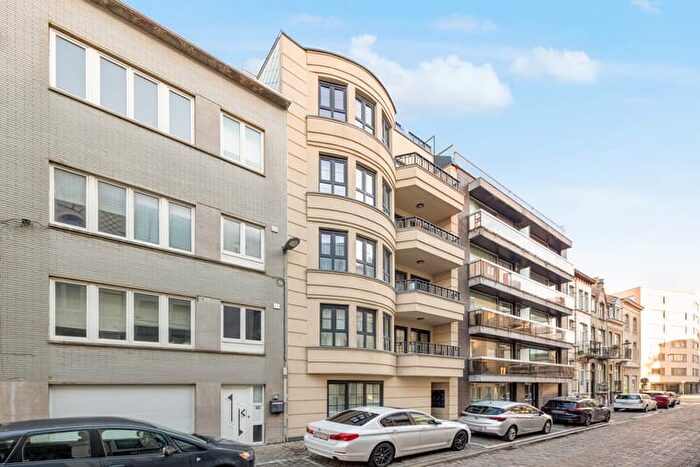 Appartement 3 pièces à vendre à Euphrosina Beernaertstraat, Oostende