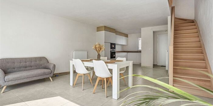 Maison 3 pièces à Rue de la Bonneterie, LeuzeenHainaut, à vendre