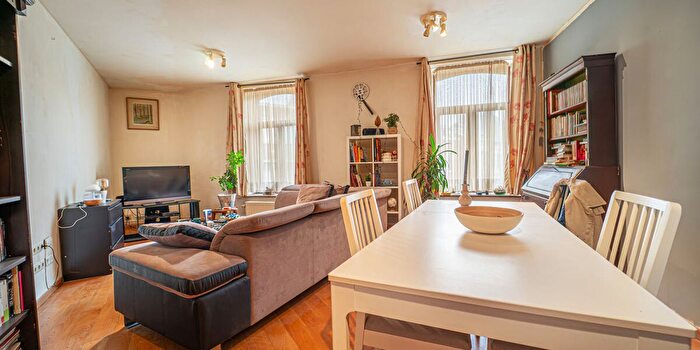 Appartement 2 pièces à Marcinelle, Henegouwen, à vendre