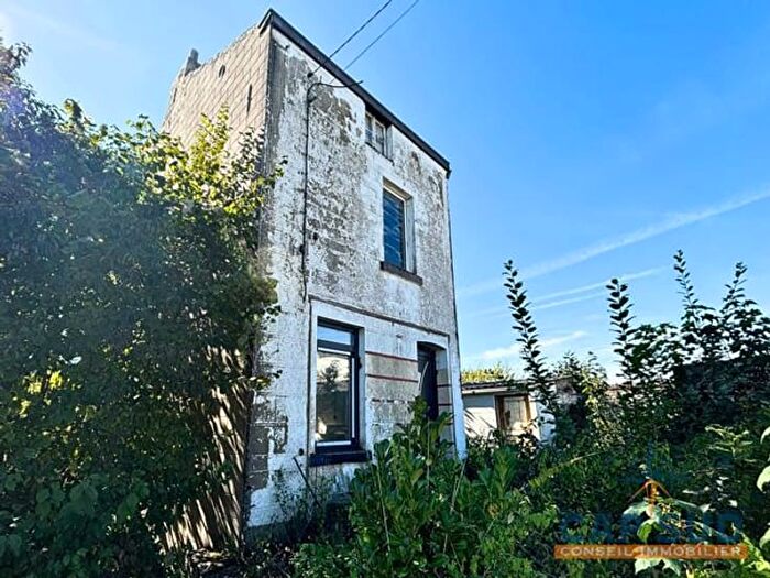 Rue des Carrières, Fontainel'Évêque : Maison 2 pièces à vendre
