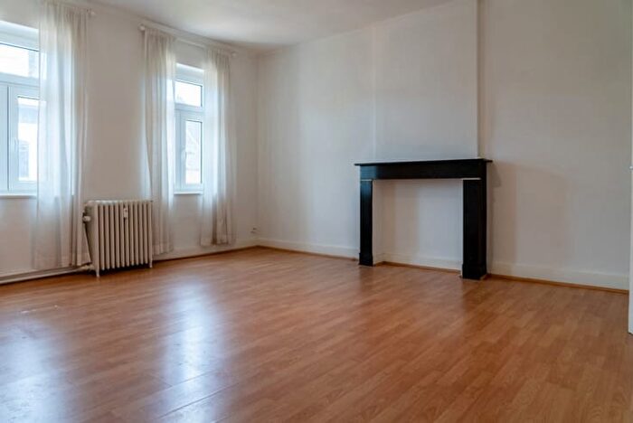 Avenue de Spa - Appartement 1 pièce à louer