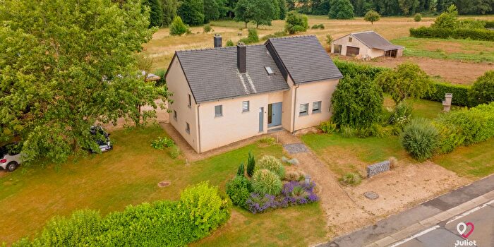 Maison 3 pièces à Rue de la Montante Roye, Bellefontaine, à vendre