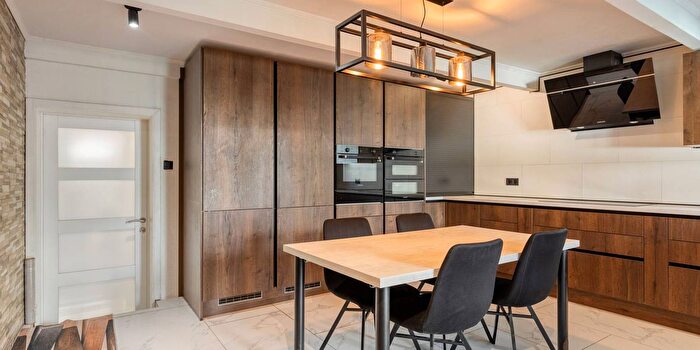 Maison 4 pièces à vendre à Wemmelsestraat, StrombeekBever