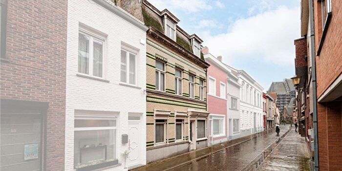Maison à Kerkstraat, Eeklo, à vendre