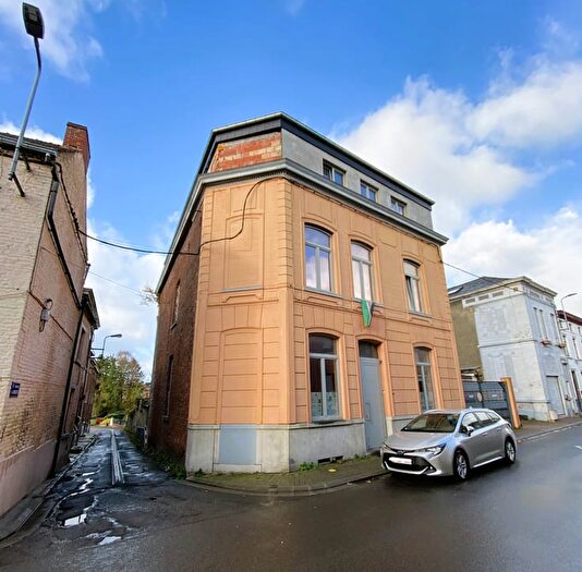 Maison 9 pièces à vendre - Rue Jules Destrée, Courcelles