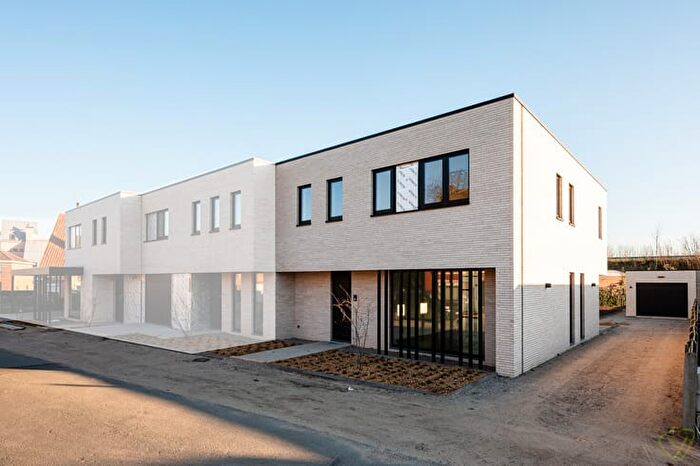 Maison 12 pièces à Oude Molenweg, B, à louer