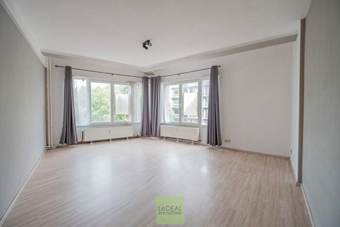 Appartement 2 pièces à Boulevard Joseph Tirou, Charleroi, à vendre