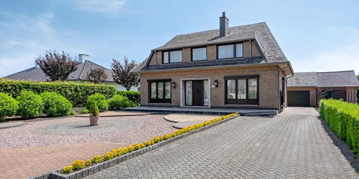 Maison 4 pièces à Heirweg, Maaseik, à vendre