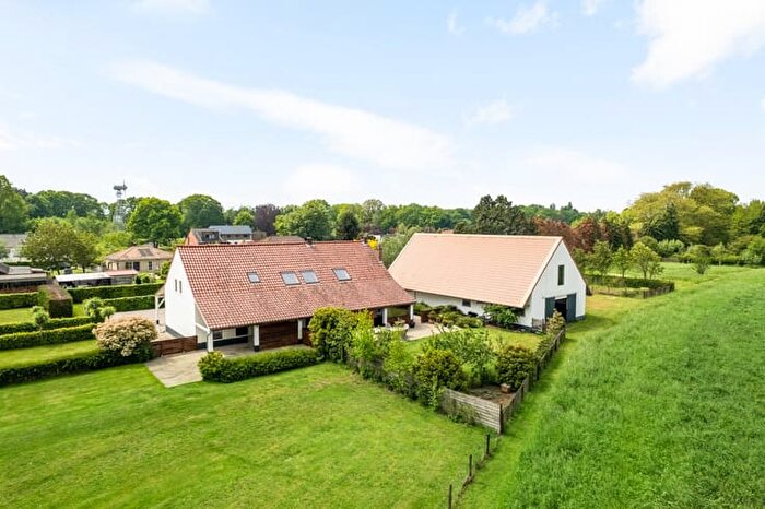 Hulshoutsesteenweg, HEISTOPDENBERG : Maison 4 pièces à vendre