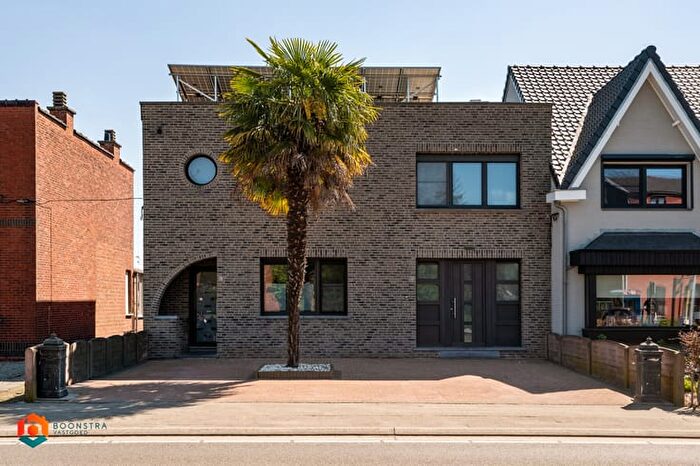 Mechelbaan, Koningshooikt : Maison 16 pièces à vendre