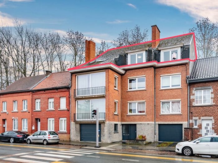 Chaussée de Charleroi, Namur : Appartement 1 pièce à vendre