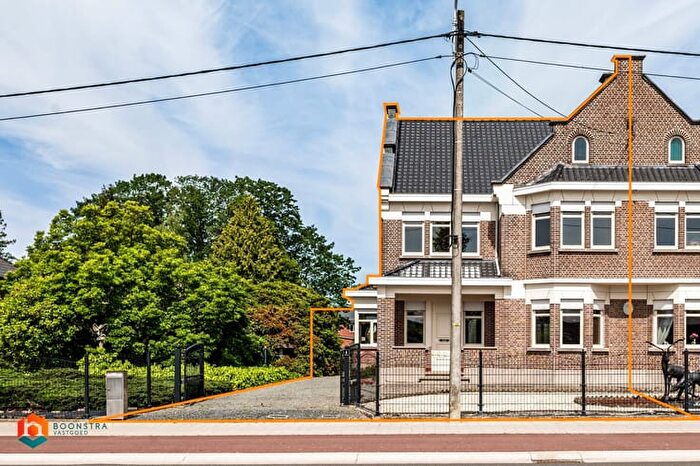 Maison 14 pièces à louer à Dijk, OnzeLieveVrouwWaver