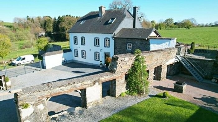 Rue De Rouvroy, Gouvy : Maison 8 pièces à vendre