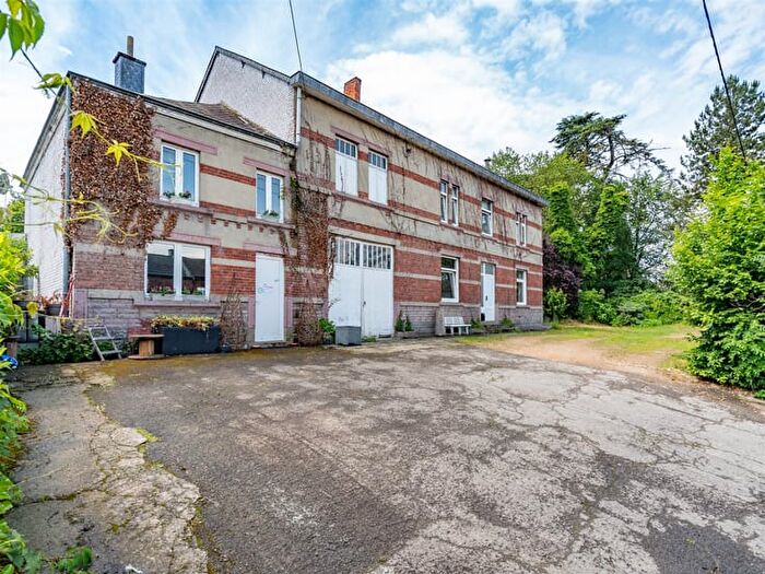 Rue de Jemeppe, Nassogne : Maison 5 pièces à vendre