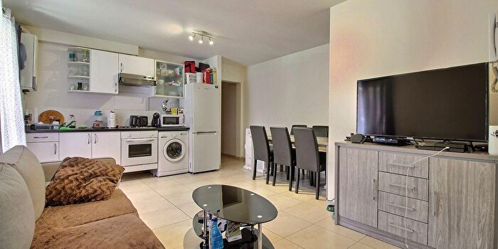 Appartement 1 pièce à Moeskroen, Henegouwen, à louer