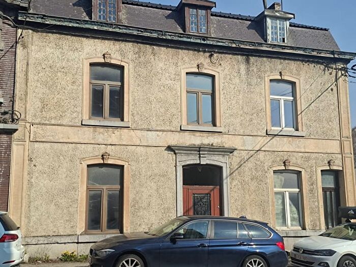 Maison 4 pièces à vendre à Avenue Albert Ier et, FosseslaVille