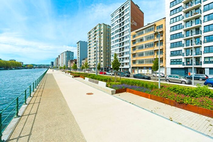 Quai SaintLéonard, B : Appartement 2 pièces à vendre