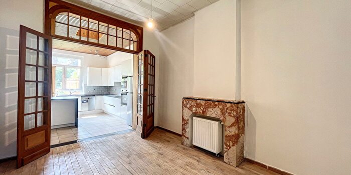 Rue de la Dodane, Namur : Maison 3 pièces à louer