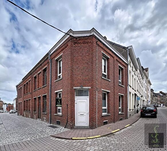 Maison à louer à RUE DE LA BICHE, Binche