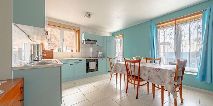 Moeskroen, Henegouwen : Appartement 3 pièces à vendre