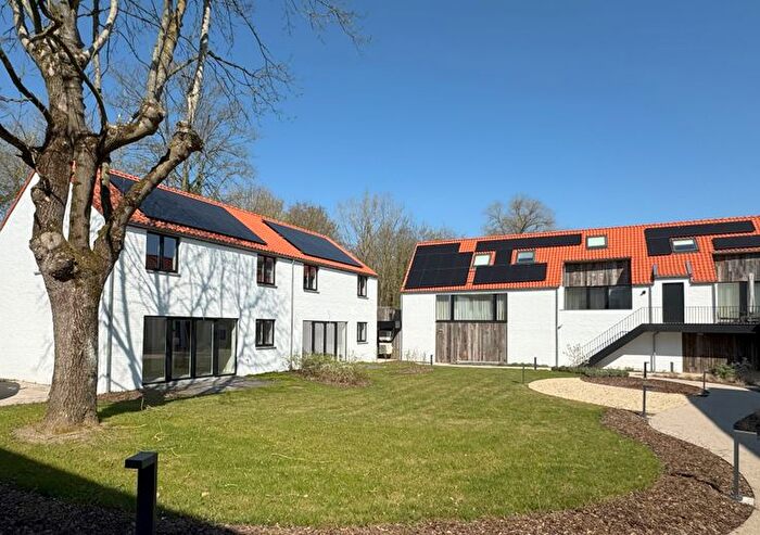 Maison 3 pièces à Sint Jobstraat, B, à vendre