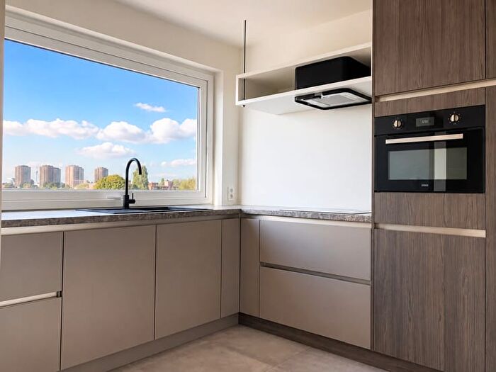 Appartement 8 pièces à vendre à Lambrechtshoekenlaan, Merksem