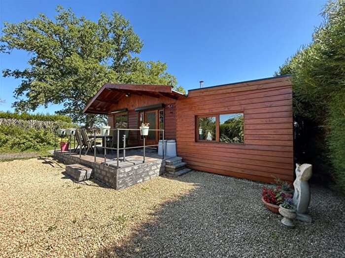 Domaine des Nûtons, NOISEUX - Maison 2 pièces à vendre
