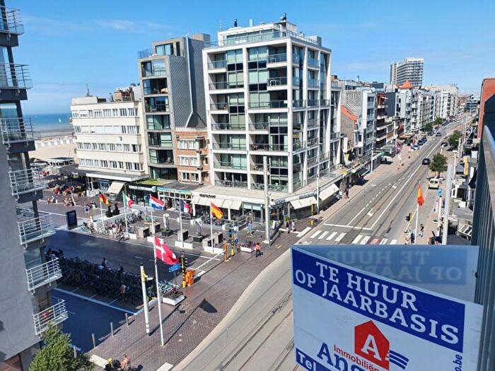 Appartement 9 pièces à Albert Ilaan C, Oostduinkerke, à louer
