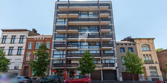 Charleroi, Henegouwen - Appartement 2 pièces à vendre