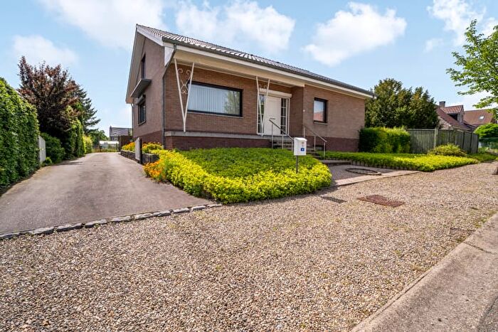 Maison 5 pièces à Guido Gezellestraat, Lanaken, à vendre