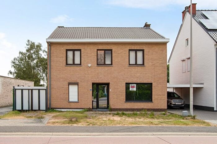 Dorpsstraat, Lanaken : Maison 4 pièces à vendre