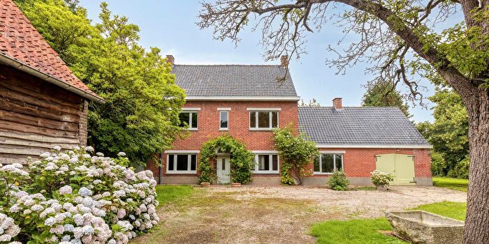 Maison 6 pièces à Molleree, Hertsberge, à vendre