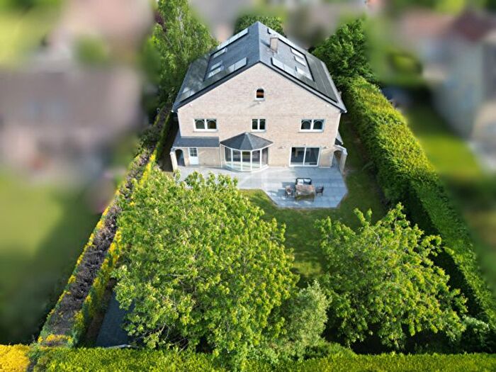 Avenue du Centaure, Waterloo : Maison 10 pièces à vendre