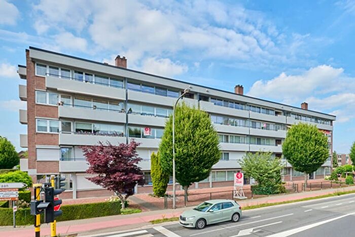 Appartement 3 pièces à Van Eycklaan, Maaseik, à vendre