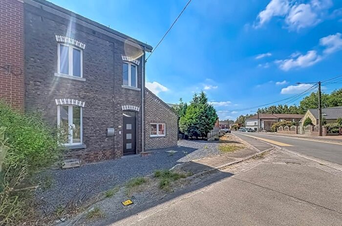 rue AlbertElisabeth, Péronneslezbinche : Maison 1 pièce à vendre