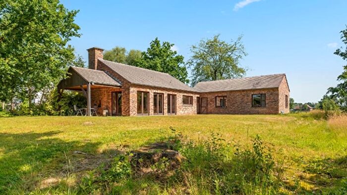 Maison 8 pièces à vendre à Mimosalaan, Hever
