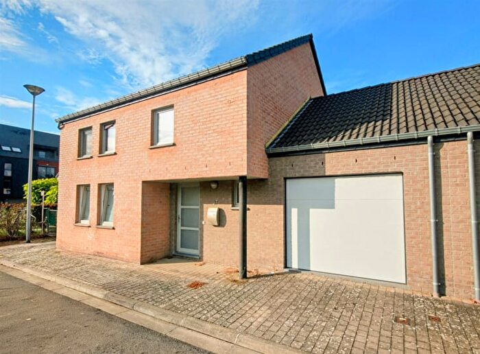 Rue des Victoria Cross, SaintSymphorien : Maison 3 pièces à louer