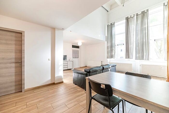 Appartement 1 pièce à Rue Paul Leduc, La Louvière, à louer