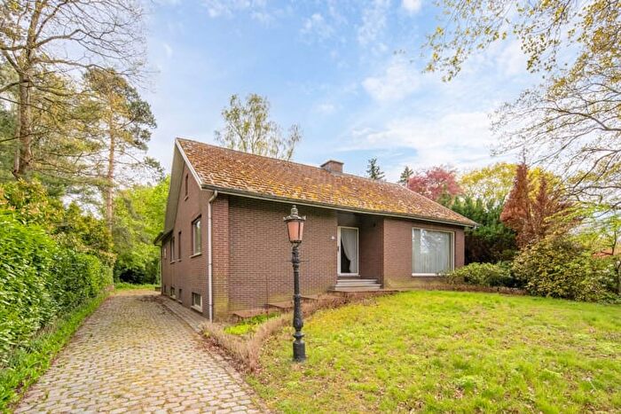 Maison 16 pièces à vendre à Leemstraat, Koersel