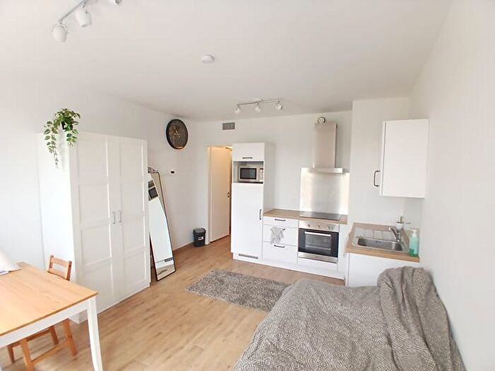Appartement à louer - Courbevoie, OttigniesLouvainlaNeuve