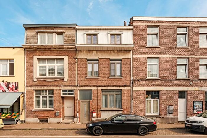 Gallifortlei, DEURNE : Maison 4 pièces à vendre