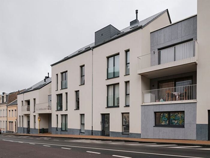 Appartement 2 pièces à Rue de Neufchâteau, ARLON, à vendre