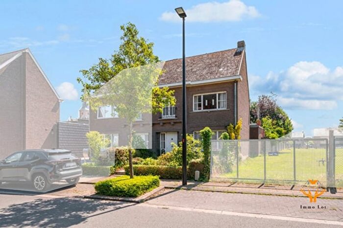 Statiestraat, Wichelen : Maison 3 pièces à vendre