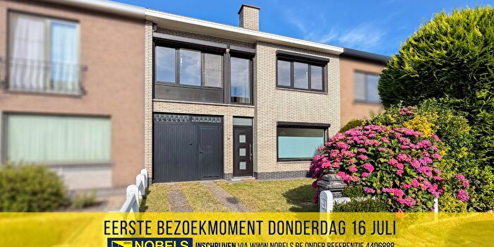 Vlasstraat, Mariakerke : Maison 4 pièces à vendre