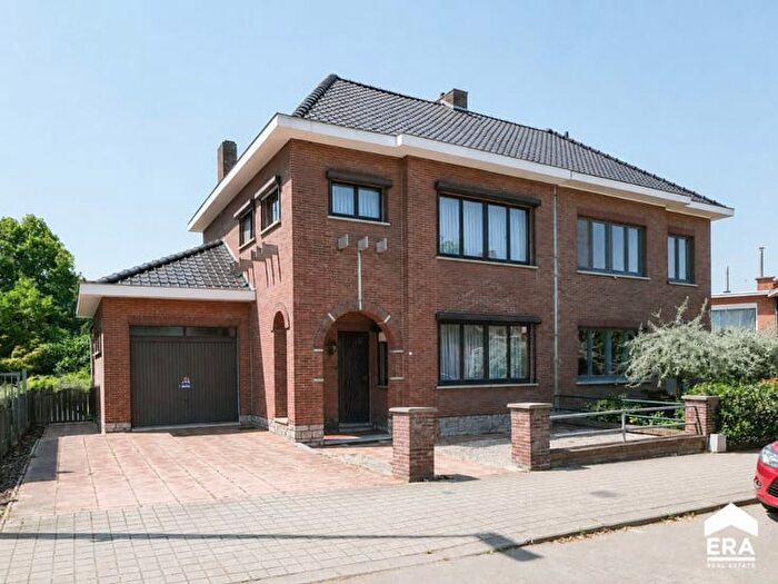 Nieuwpoort, Sint truiden : Maison 3 pièces à vendre