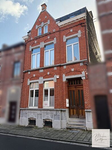 Maison 4 pièces à louer à Rue des Damzelles, MARCINELLE