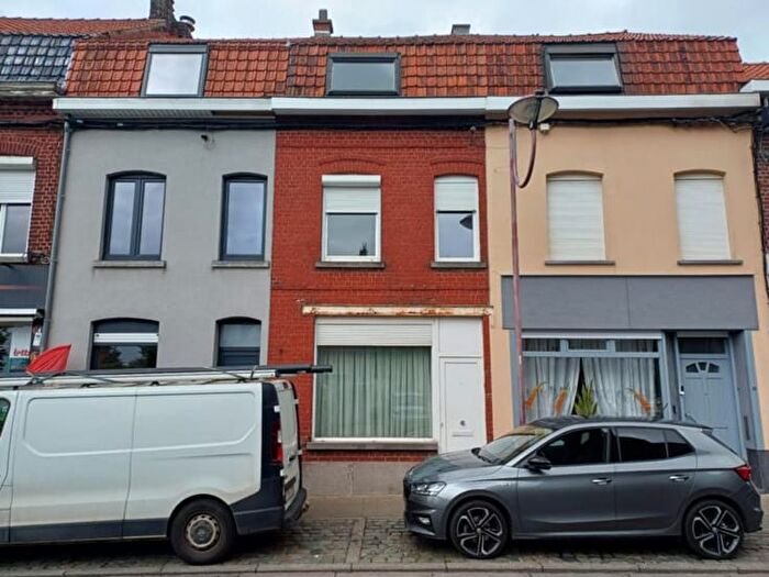 Place du Tuquet, Mouscron : Maison 1 pièce à vendre